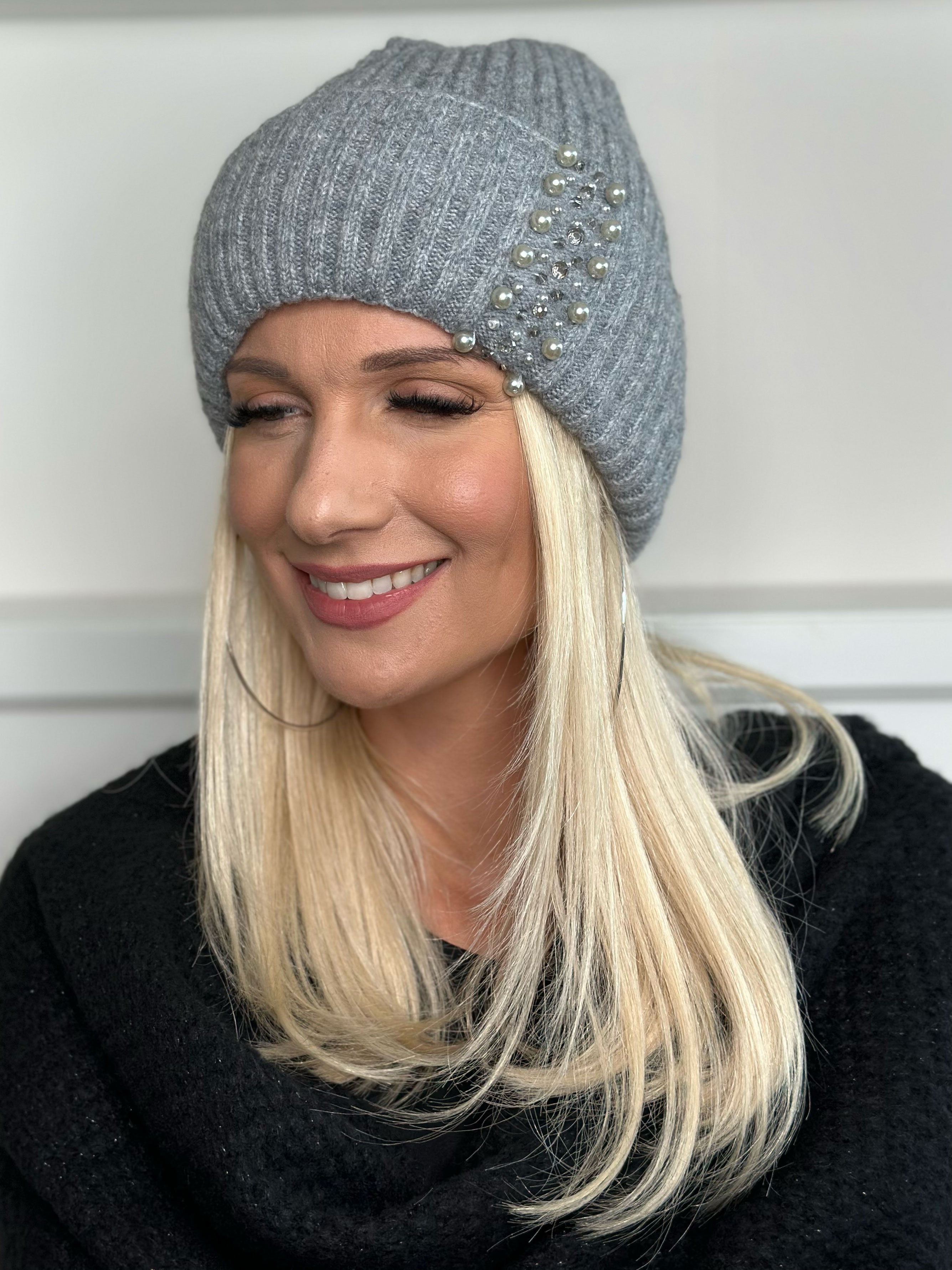 Yusra - Lækker blød hue med perler